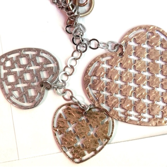 โจ Exquisite Vintage Tri-Coloured Sterling Silver Three Heart Necklace from Italy - Picture 5 of 13